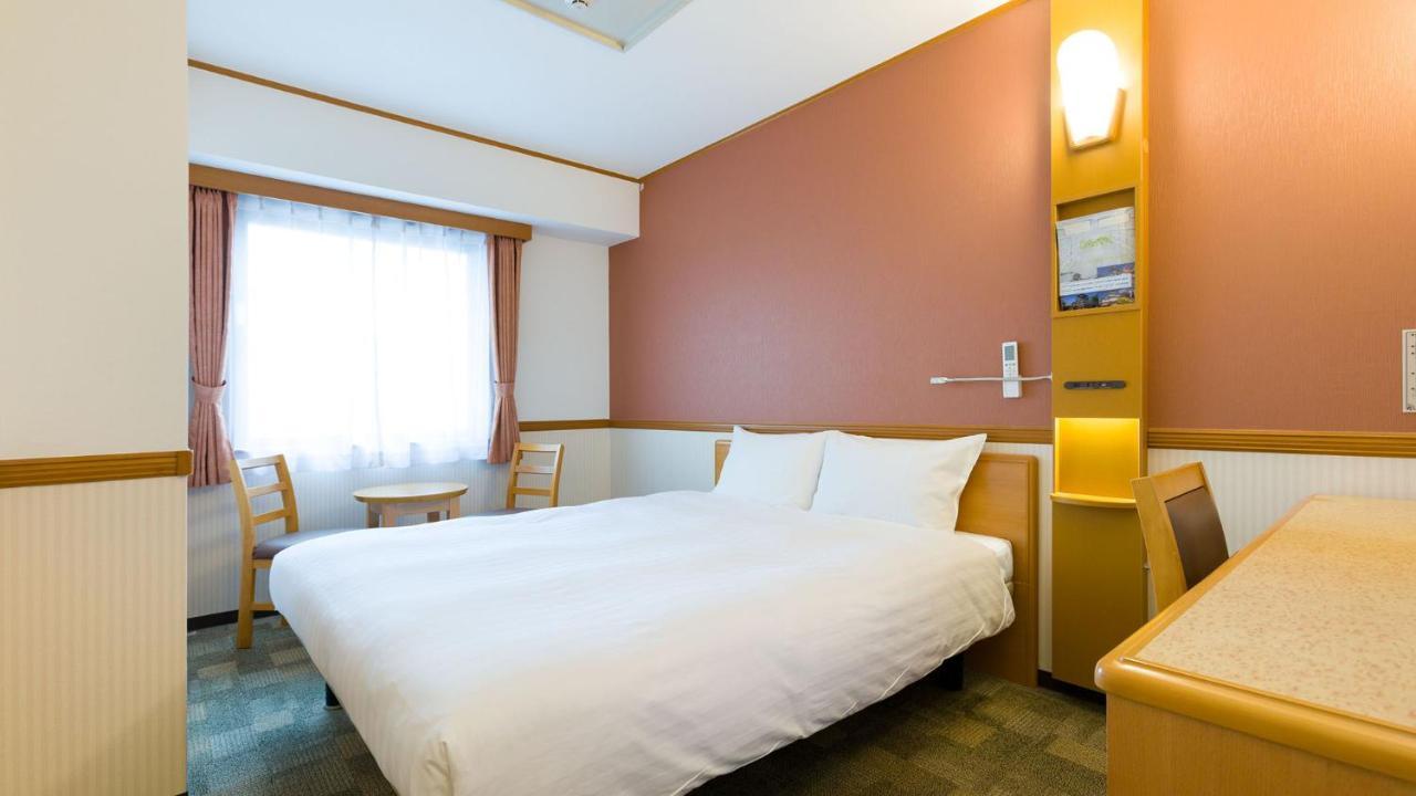 Toyoko Inn Okayama Eki Nishi Guchi Migi Zewnętrze zdjęcie