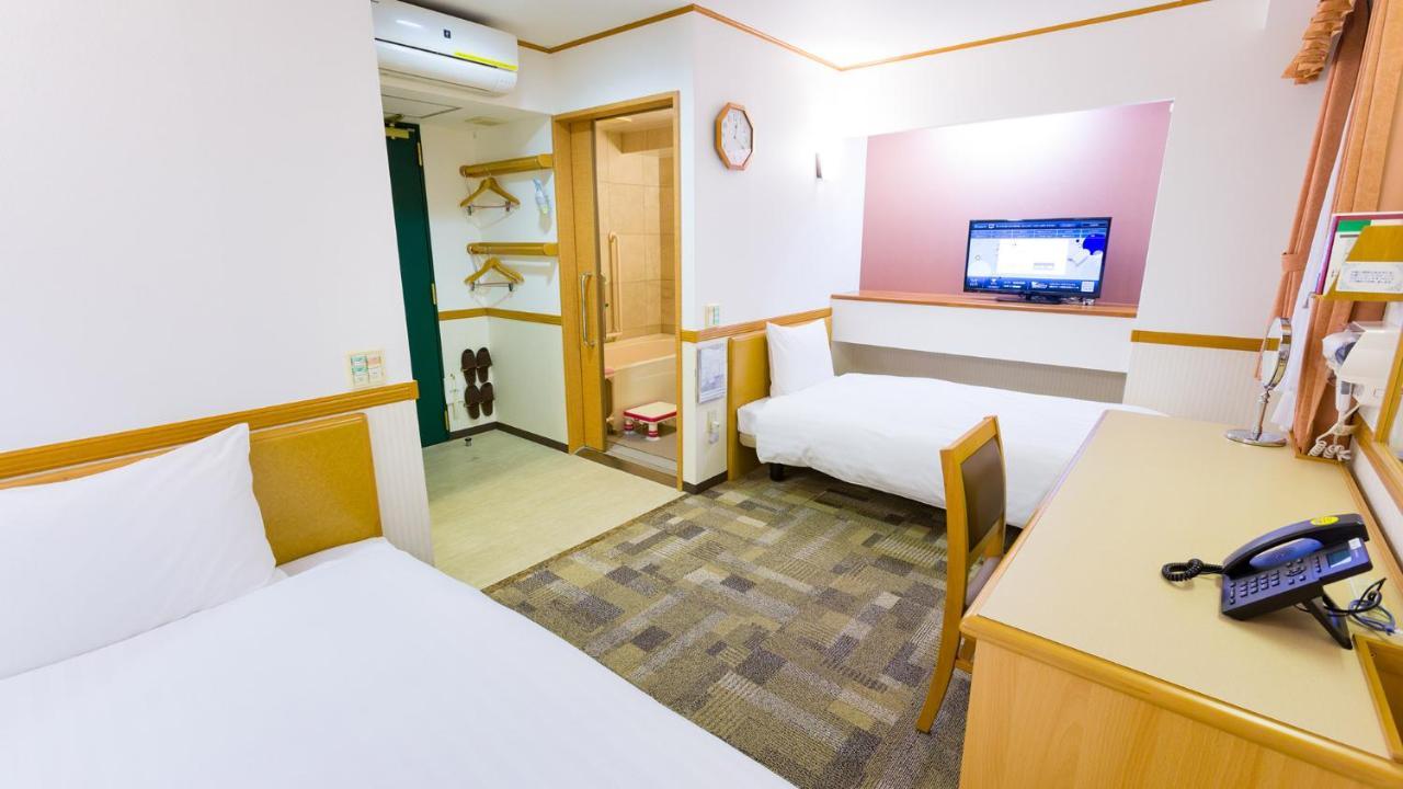 Toyoko Inn Okayama Eki Nishi Guchi Migi Zewnętrze zdjęcie